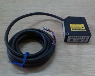 CHT-CD33-250(進(jìn)口，距離100~400mm, 誤差<=900um, 測(cè)量頻率120HZ)