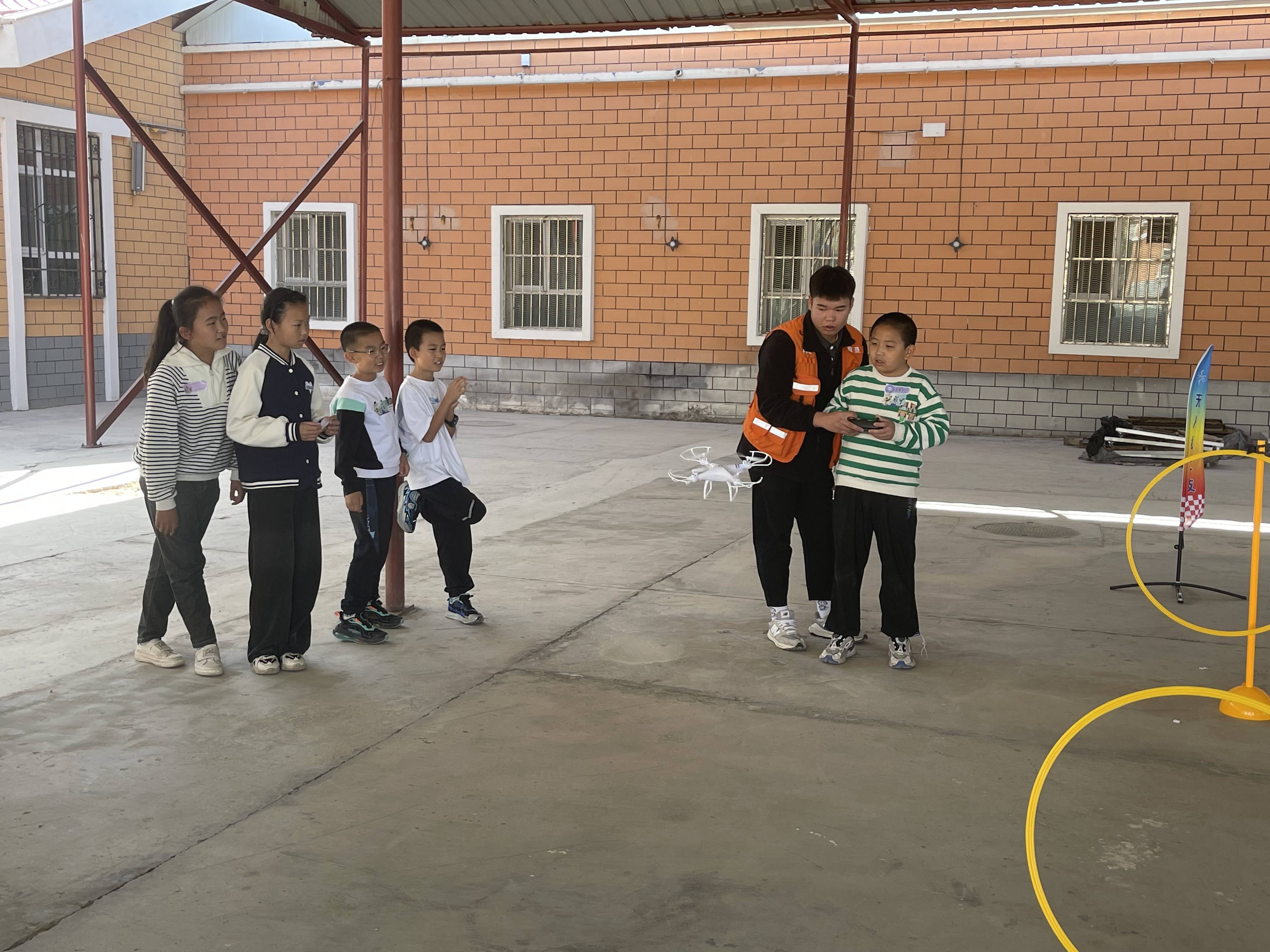 青少年無人機航模培訓(xùn)