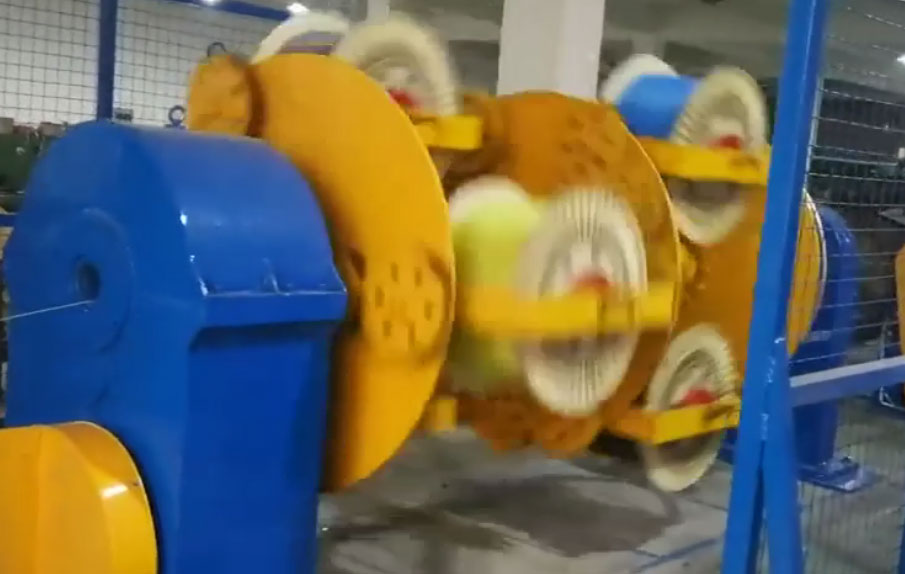 發(fā)往浙江華通線纜有限公司 成纜機(jī)CL630-1+6GR型一套生產(chǎn)現(xiàn)場