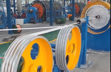 安裝在盛隆電器電纜廠 成纜機(jī)CL630-1+6RK型生產(chǎn)現(xiàn)場