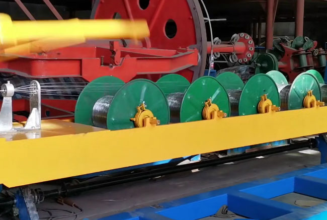 鋁銅線合股機(jī)LH500P型試機(jī)現(xiàn)場