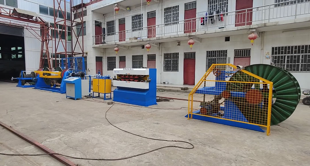 高速弓形單絞機(jī)GDJ1250/1600型 試機(jī)現(xiàn)場