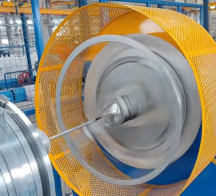 安裝在盛隆電器電纜廠 高速同心雙層鋼帶鎧裝繞包機GSTKR600型