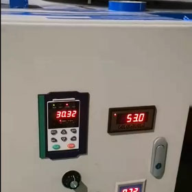 山東皓翔機(jī)電有限公司 磁粉式鋼帶復(fù)繞機(jī)CGFR700-700型生產(chǎn)現(xiàn)場(chǎng)