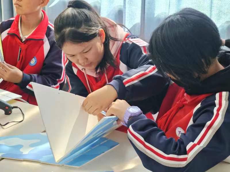 低空經(jīng)濟(jì)下，新疆青少年無(wú)人機(jī)、航模培訓(xùn)從保華潤(rùn)天航空啟航