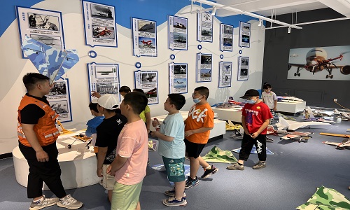 小學(xué)生無(wú)人機(jī)培訓(xùn)：培養(yǎng)實(shí)踐能力的搖籃-新疆保華潤(rùn)天航空