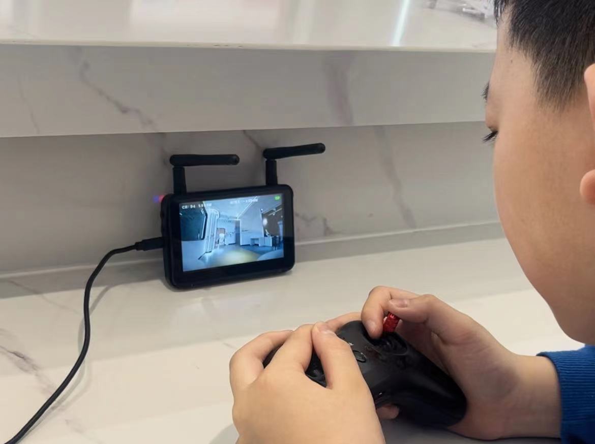 未來飛行員的搖籃：喀什少兒無人機培訓(xùn)引領(lǐng)新潮流！