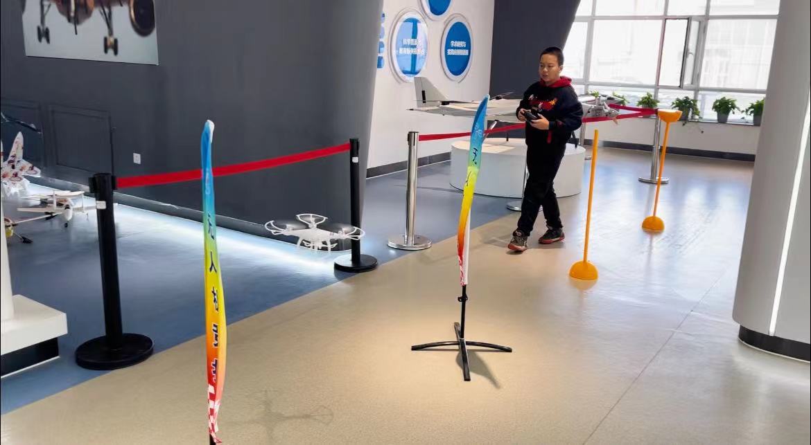 【新疆保華潤天航空青少年無人機(jī)培訓(xùn)】6-12歲孩子的首選！最佳兒童無人機(jī)推薦，安全又好玩