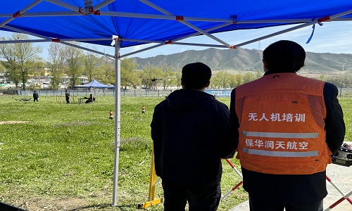 視距內(nèi)駕駛員【新疆保華潤(rùn)天航空】：掌控?zé)o人機(jī)，飛行夢(mèng)想起航