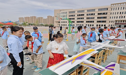 【新疆青少年無人機(jī)培訓(xùn)】多旋翼無人機(jī)操作技巧，保華潤天航空專業(yè)指導(dǎo)