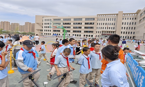 【新疆青少年無人機(jī)培訓(xùn)】多旋翼無人機(jī)操作技巧，保華潤天航空專業(yè)指導(dǎo)