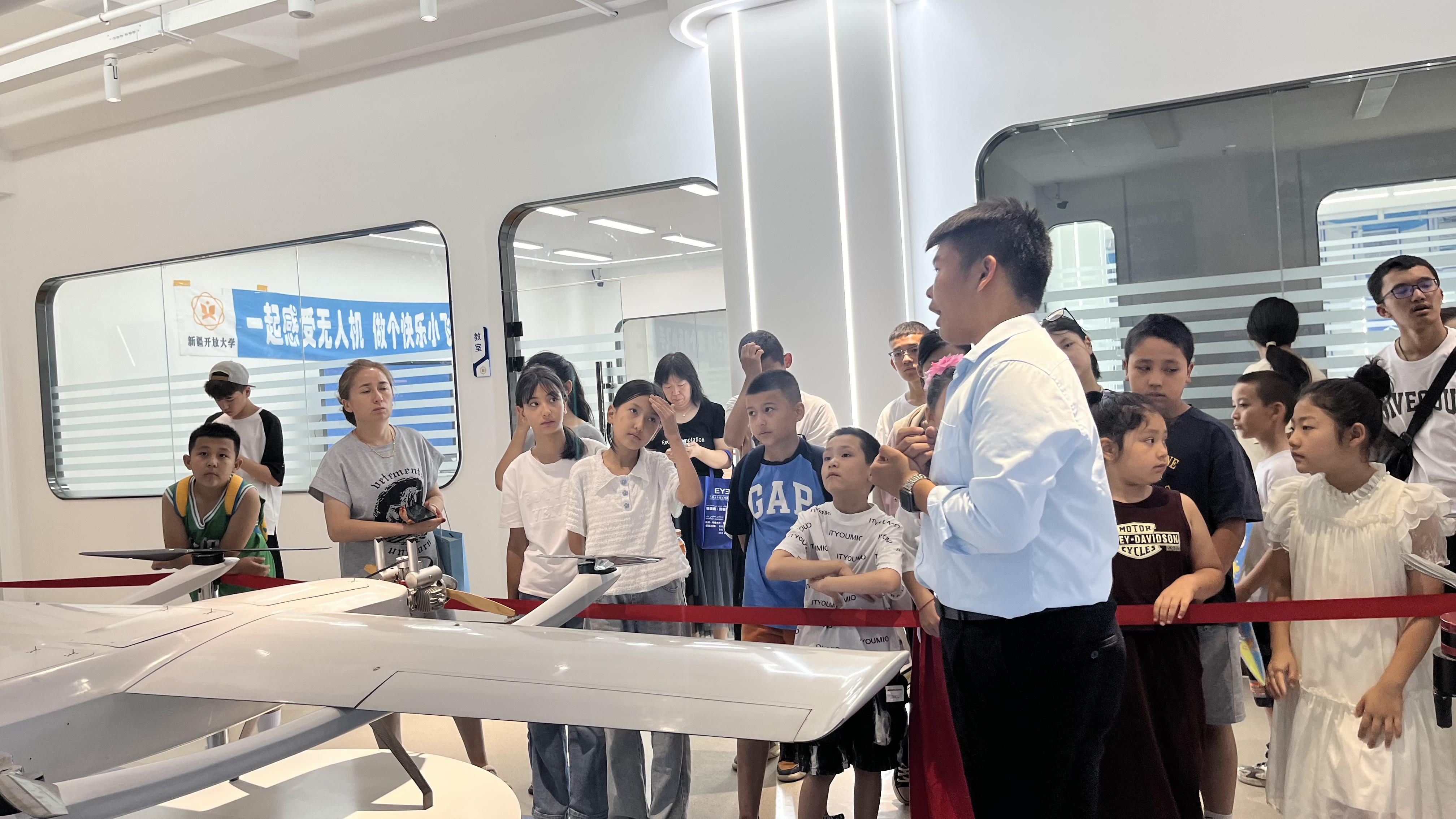 超純干貨，青少年必知：無人機(jī)考證到底培訓(xùn)些什么內(nèi)容？【新疆保華潤(rùn)天】