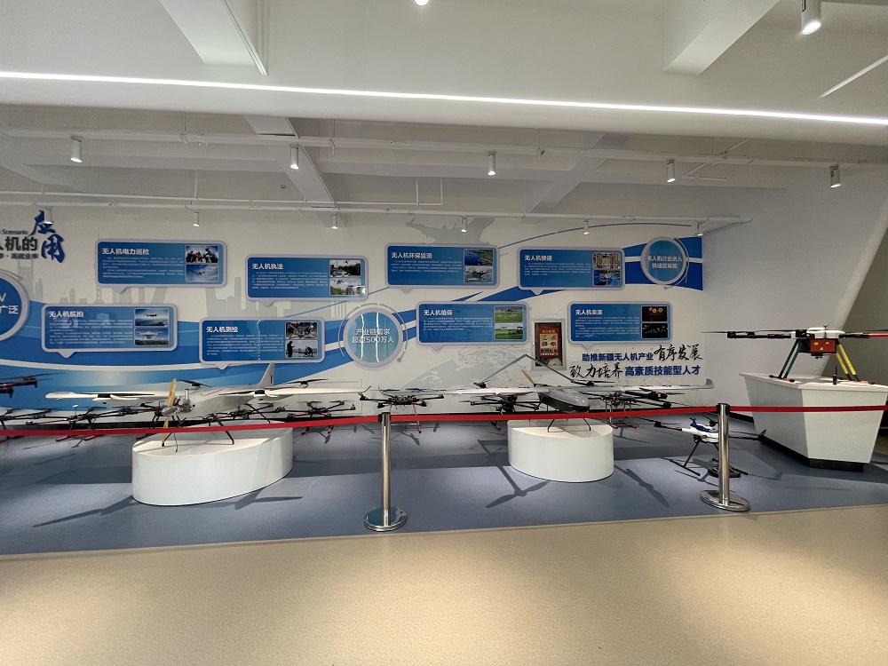 工業(yè)級無人機(jī) VS 消費(fèi)級無人機(jī)：性能、應(yīng)用與價格的全面對比！-保華潤天航空