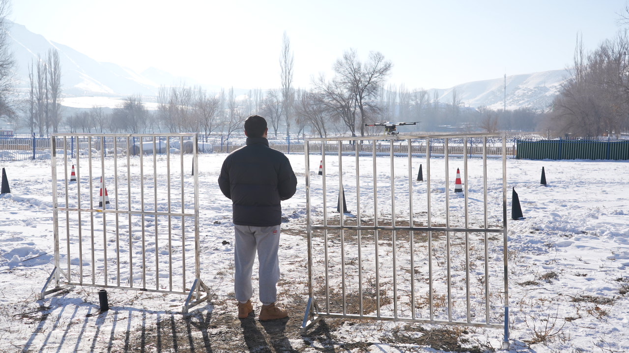 新疆無人機(jī)培訓(xùn)考證首選保華潤(rùn)天航空，成就你的飛行夢(mèng)！