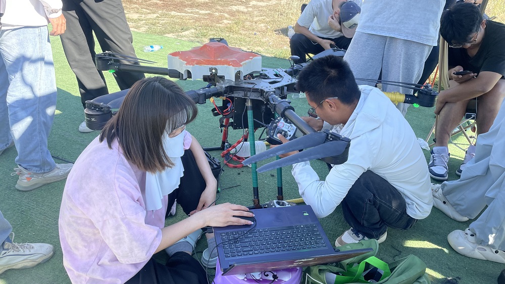 新疆無人機(jī)培訓(xùn) | 新疆保華潤天航空:開啟實戰(zhàn)型無人機(jī)飛行技術(shù)提升之旅