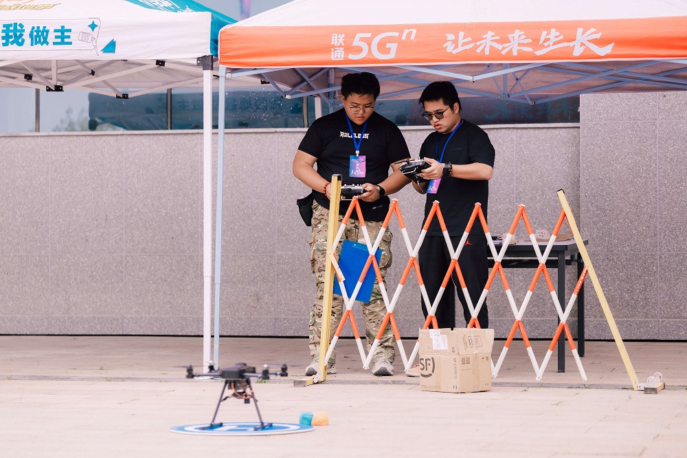 為什么選擇保華潤(rùn)天航空學(xué)習(xí)無(wú)人機(jī)？新疆學(xué)員的明智之選