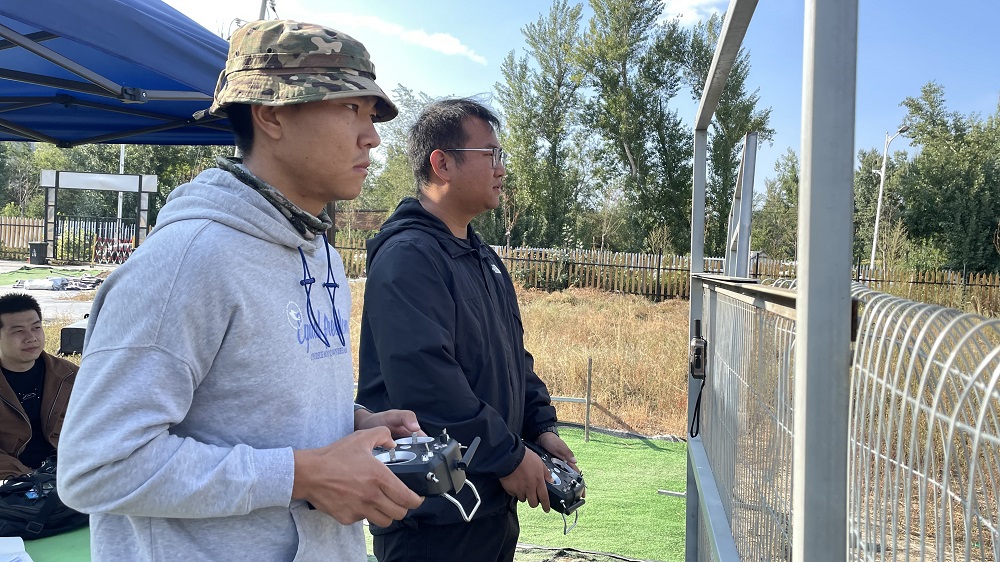 無人機(jī)在新疆的就業(yè)好嗎？保華潤天航空助力飛手搶占低空經(jīng)濟(jì)先機(jī)