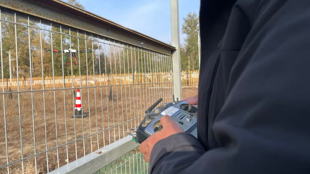 保華潤天新疆無人機培訓：行業(yè)剛需！無人機駕駛員成高薪稀缺人才