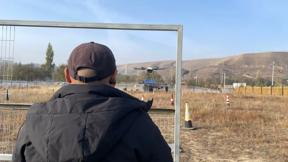 保華潤(rùn)天新疆CAAC無人機(jī)培訓(xùn)，未通過可免費(fèi)再學(xué)！